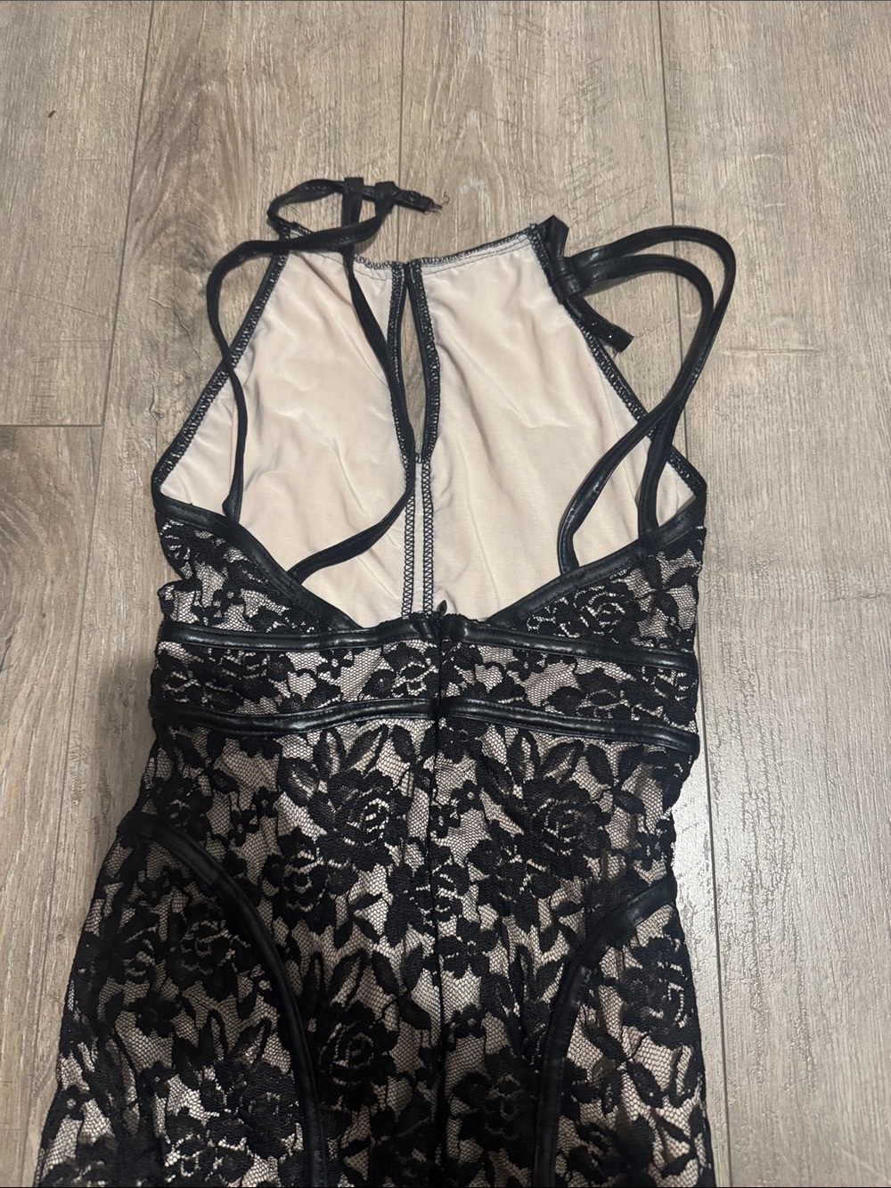 Black Lace Halter Chemise Nightdress - Picture 3 of 4